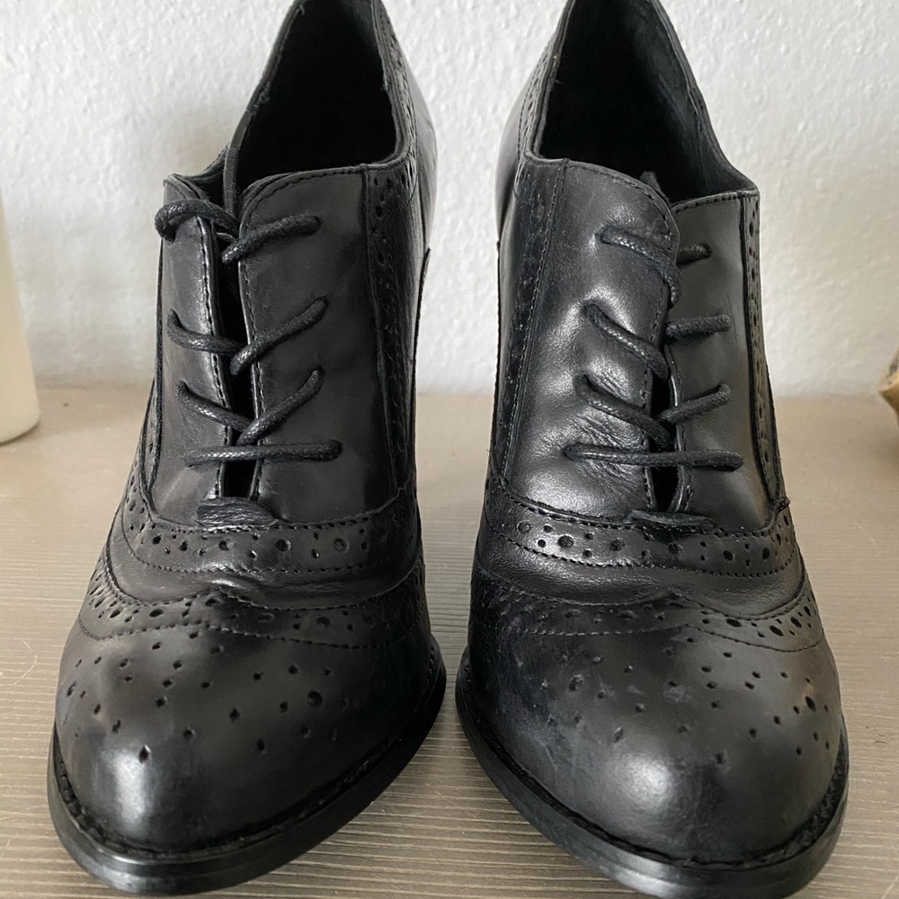 GENUINE LEATHER. Vintage. Aldo High Heels